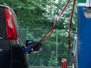 methane car refueling