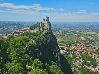 Obraz premium San Marino, Altstadt, Panorama und Sehenswürdigkeiten