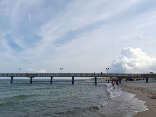 Seebrücke, Strand, Meer, Urlauber, Sommer, Himmel, Sommer
