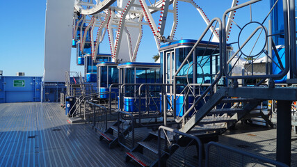 Riesenrad, Kabinen, Aufbau, Himmel, Sommer