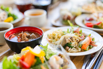 Buffet Garden veggie＋のビュッフェの盛り付け