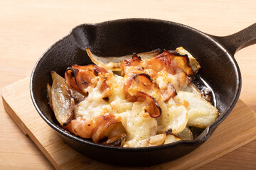 新玉ねぎ　チーズ焼き