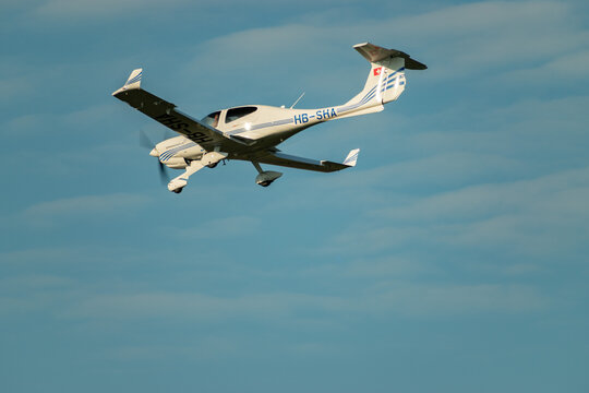 HB-SHA Diamond DA40 NG plane in Saint Gallen in Switzerland 14.1.25