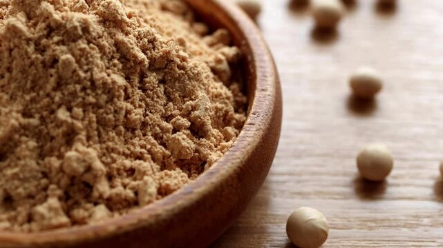 きな粉と大豆　植物性たんぱく質