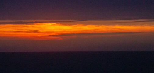 。夕陽。奄美大島の自然。