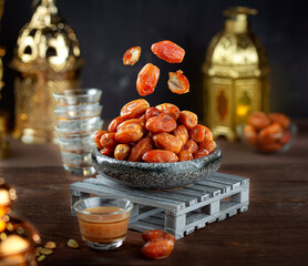 Flying date, premium date plate, served in Ramadan and for hospitality.