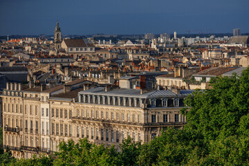 Die Stadt Bordeaux an der Garonne in Frankreich