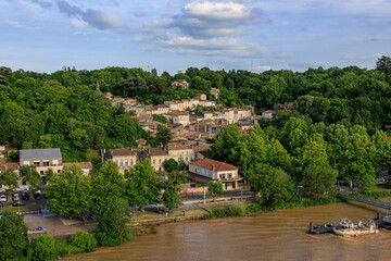 Naklejka premium Auf der Garonne bei Bordeaux in Frankreich