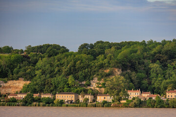 Auf der Garonne bei Bordeaux in Frankreich