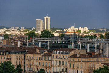 die franzöische Stadt Bordeaux an der Garonne