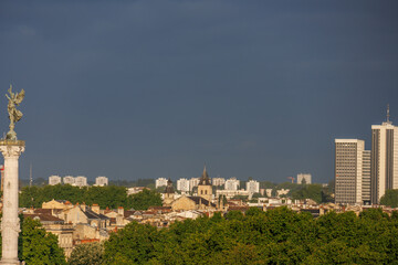 Obraz premium die franzöische Stadt Bordeaux an der Garonne