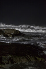 Obraz premium 거친 밤바다