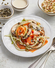 Gemüsespaghetti Zitrone Salbei