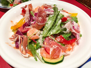 Fresh Mediterranean Salad with Prosciutto