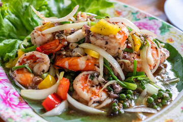 Spicy Stir-Fried Shrimp with Vegetables