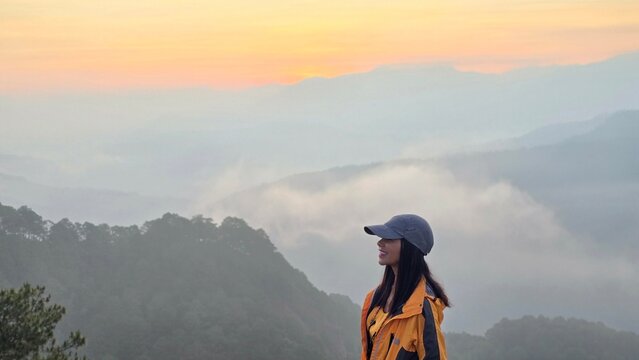woman in the mountains, sagada, philliphines