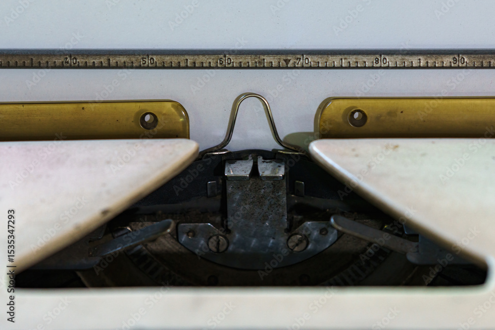 Fototapete close-up of a typewriter with a sheet. space for your text.
