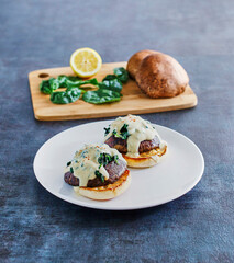 spinach and portobello mushroom benedict with fresh hollandaise sauce