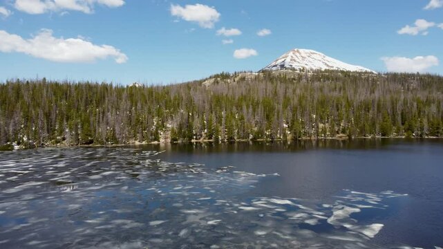 Drone Flyover of Trial Lake in Utah&rsquo;s Uinta Mountains