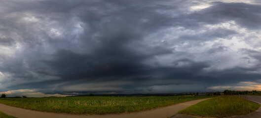 Aufnahme einer riesigen Gewitterwolke.