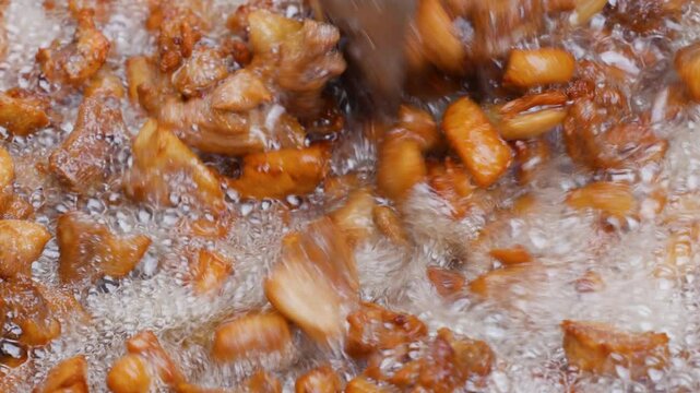 Fritada de cerdo  en paila de bronce 