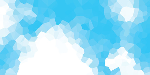 Obraz premium Abstract crystalline background featuring a gradient of blue and white polygonal shapes creating a modern and clean graphic design element.