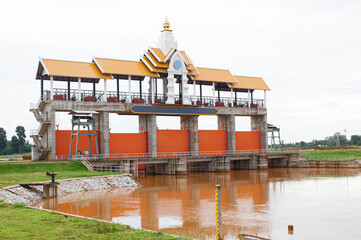 The Lam Phung-Nam Kam floodgate, initiated by the King Rama IX.