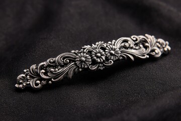 Elegant antique-style silver floral bar