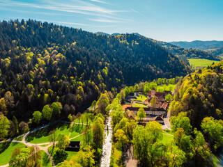 Medieval monastery Cerveny Klastor near Peak Tri Koruny or Trzy Korony in Pieniny National park in Slovakia and Poland © Zedspider