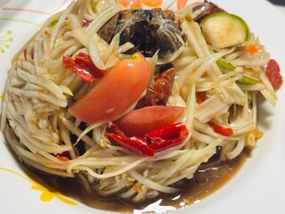 som tum, papaya salad, Thai food, spicy salad, authentic Thai, street food, Thai cuisine, Asian food, healthy, fresh, delicious, savory, hot, chili, lime, fish sauce, fermented fish, crab, seafood, mo
