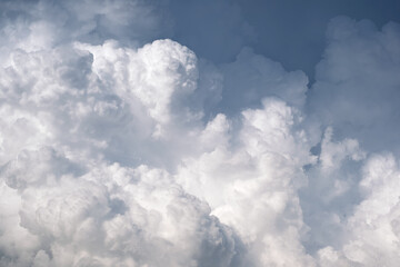 nuages dense avant orage paysage