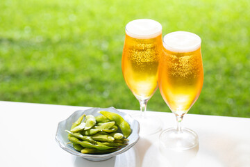 ビールを楽しむ