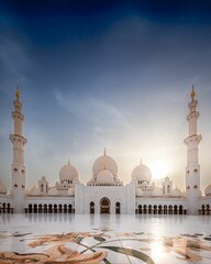 Sheikh Zayed Grand Mosque under clear sky.