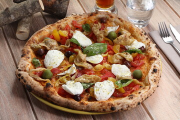 pizza margherita al forno impastare lavorazione impasto infornare ingredienti farina panetto mozzarella polpette 