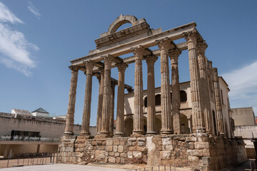 Vista del templo romano de Diana en Mérida, Extremadura