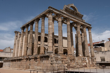 Vista del templo romano de Diana en Mérida, Extremadura