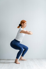 フィットネスをする女性