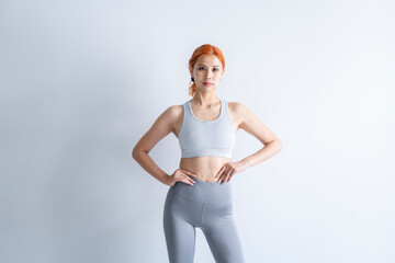 フィットネスをする女性