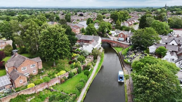 Passing over Lymm Bridge along the Bridgewater Canal