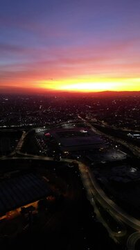 Drone Footage of Vibrant Sunset in Zona Leste, S&atilde;o Paulo &ndash; 4K Urban Landscape