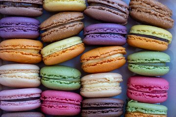 Colourful macaroons . Bunte Makronen . Colourful mixture . Bunte Mischung