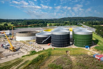 Neubau einer modernen Biogasanlage, Großbaustelle aus der Vogelperspektive - Luftbild..