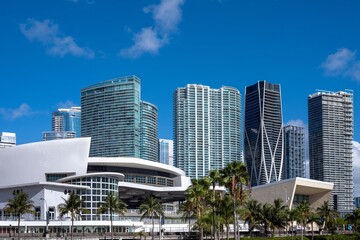 Naklejka premium Ground view of Miami Downtown high-rise apartments and arena