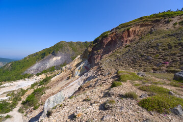大分県、塚原越付近から望む伽藍岳