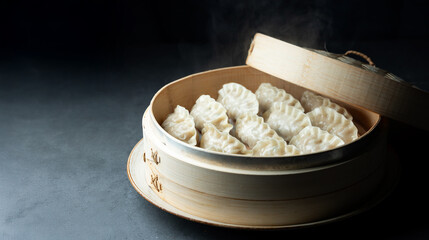 Dumplings in a bamboo steamer