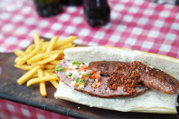 Chorizo argentino con salsa