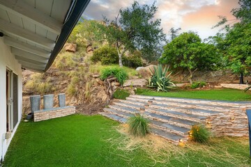Fototapeta premium Elegant View Home with Designer Interiors, Panoramic Windows, and Scenic Rolling Hills Vistas