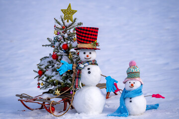 Snowman winter background. Snow holiday scene. Festive snowman with scarf. Snowy design. Happy snow-man with hat. Christmas banner. Frosty snowman. Winter greeting postcard. Funny snowman.