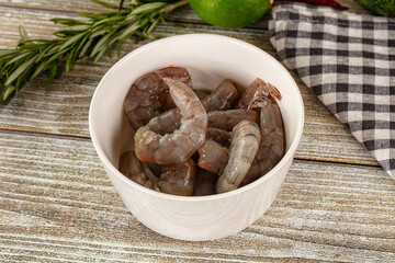 Raw peeled shrimp for cooking