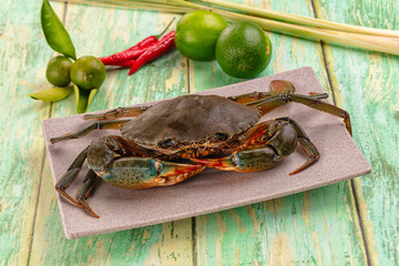 Raw wild crab for cooking